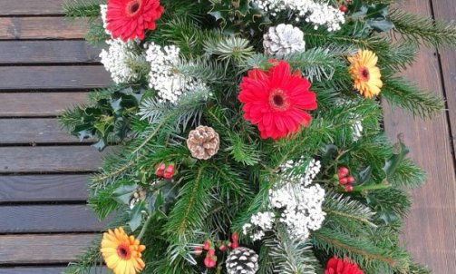 Composition florale pour deuil à Sallanches 