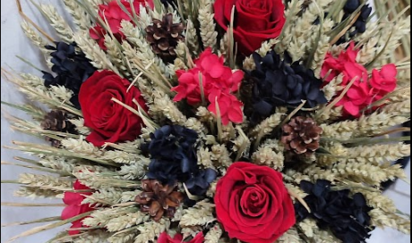 Bouquet noir rouge fleurs séchées