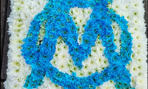 Composition florale logo Marseille pour deuil à Sallanches 